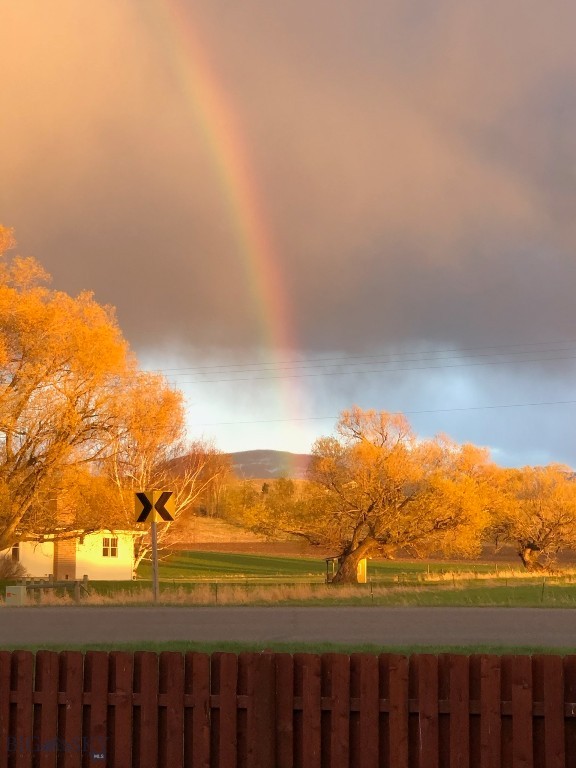 Bozeman, Montana 59718, United States, 5 Bedrooms Bedrooms, ,3 BathroomsBathrooms,Residential,Contingent,63948