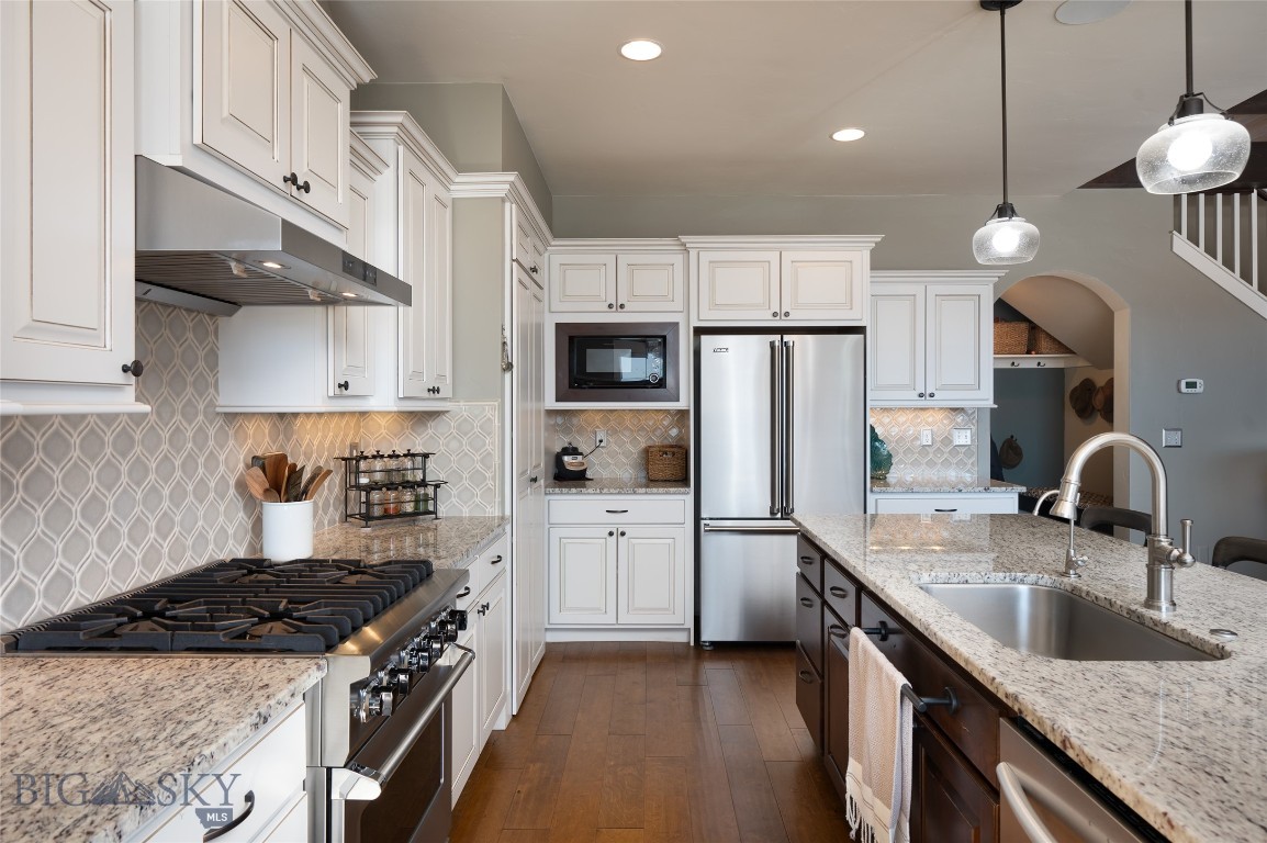 Bozeman, Montana 59718, United States, 5 Bedrooms Bedrooms, ,3 BathroomsBathrooms,Residential,Contingent,63948