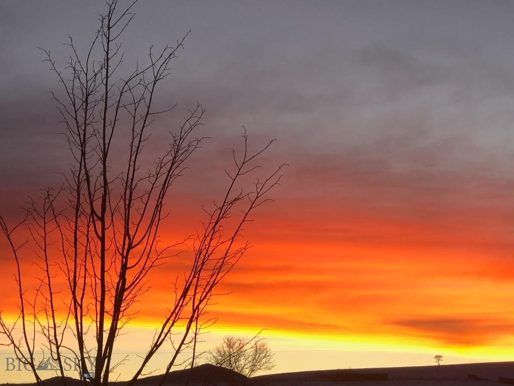 Bozeman, Montana 59718, United States, 5 Bedrooms Bedrooms, ,3 BathroomsBathrooms,Residential,Contingent,63948