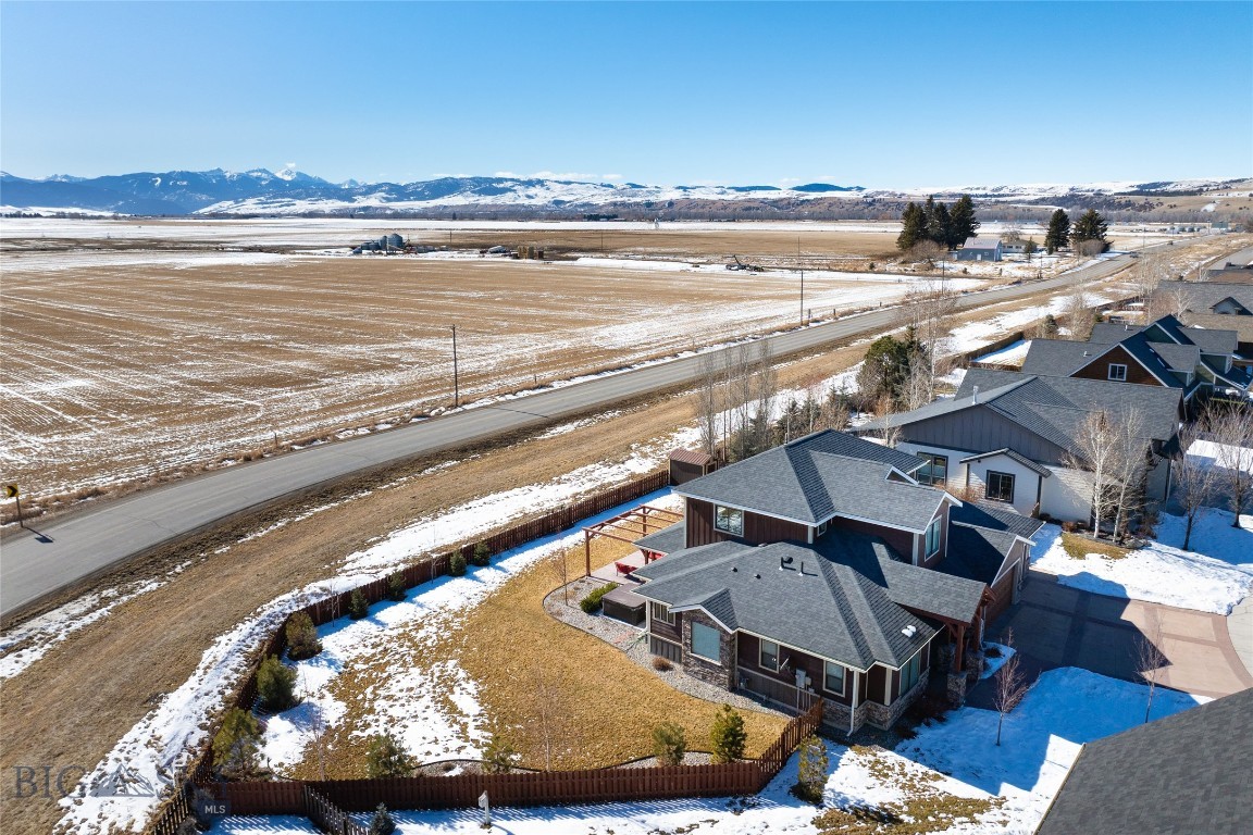Bozeman, Montana 59718, United States, 5 Bedrooms Bedrooms, ,3 BathroomsBathrooms,Residential,Contingent,63948