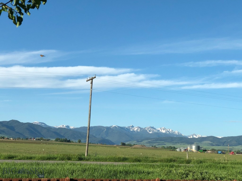 Bozeman, Montana 59718, United States, 5 Bedrooms Bedrooms, ,3 BathroomsBathrooms,Residential,Contingent,63948