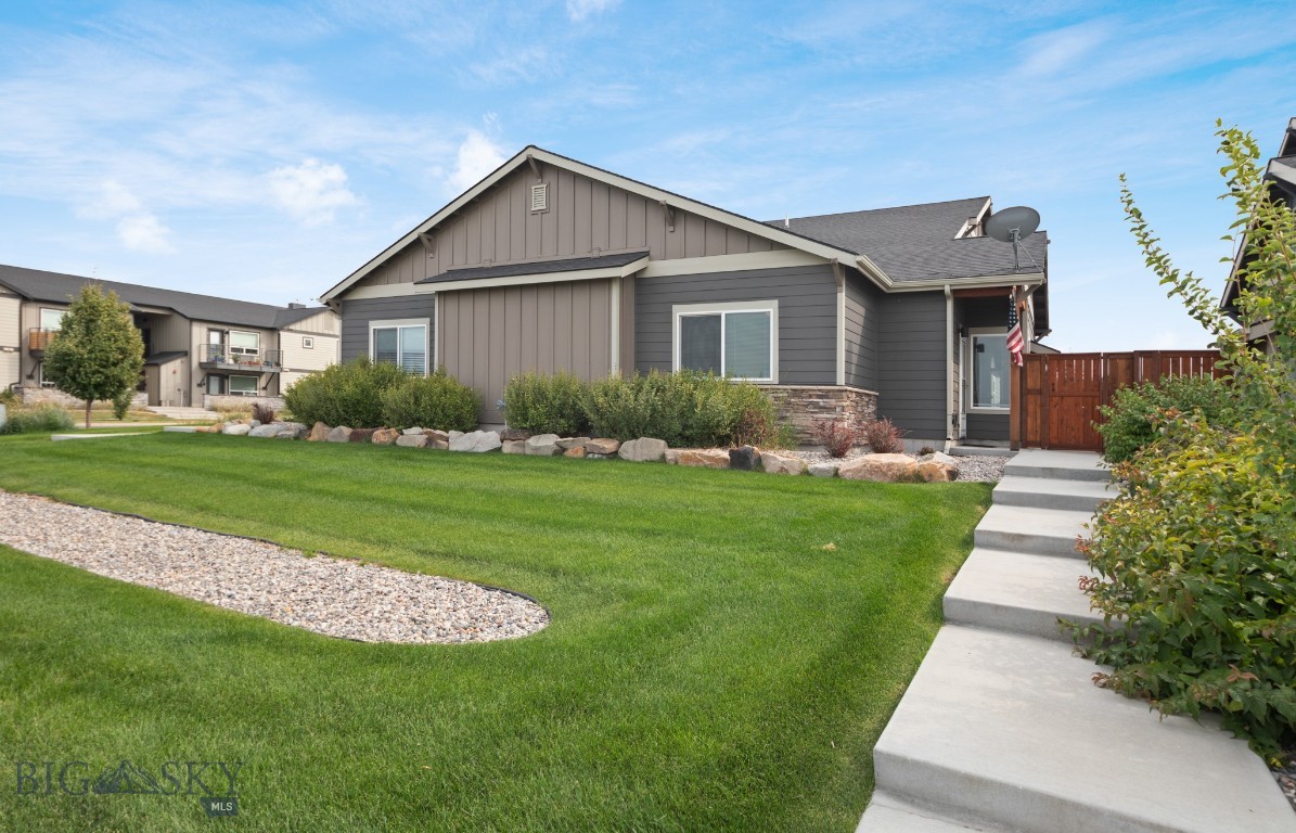 5025 Dragon Fly Street