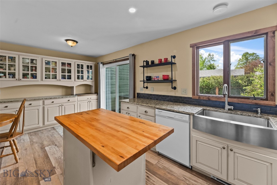 Bridgeview Condo - Residential