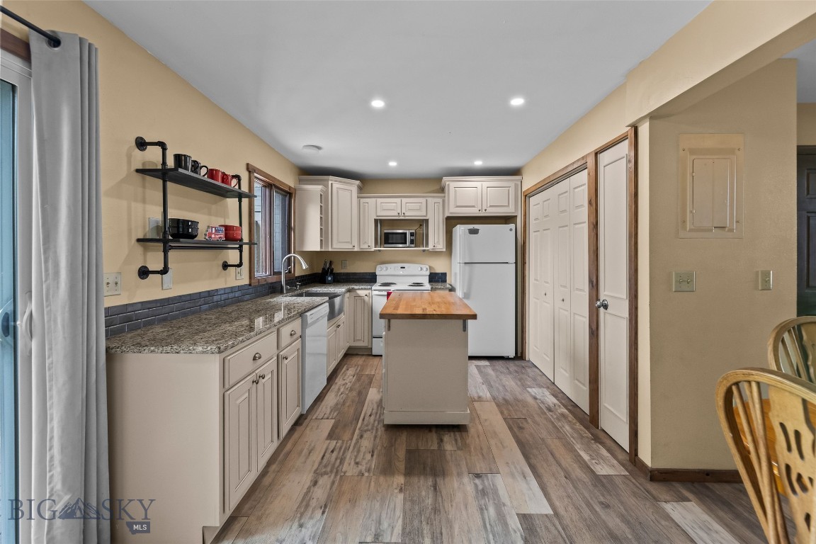 Bridgeview Condo - Residential