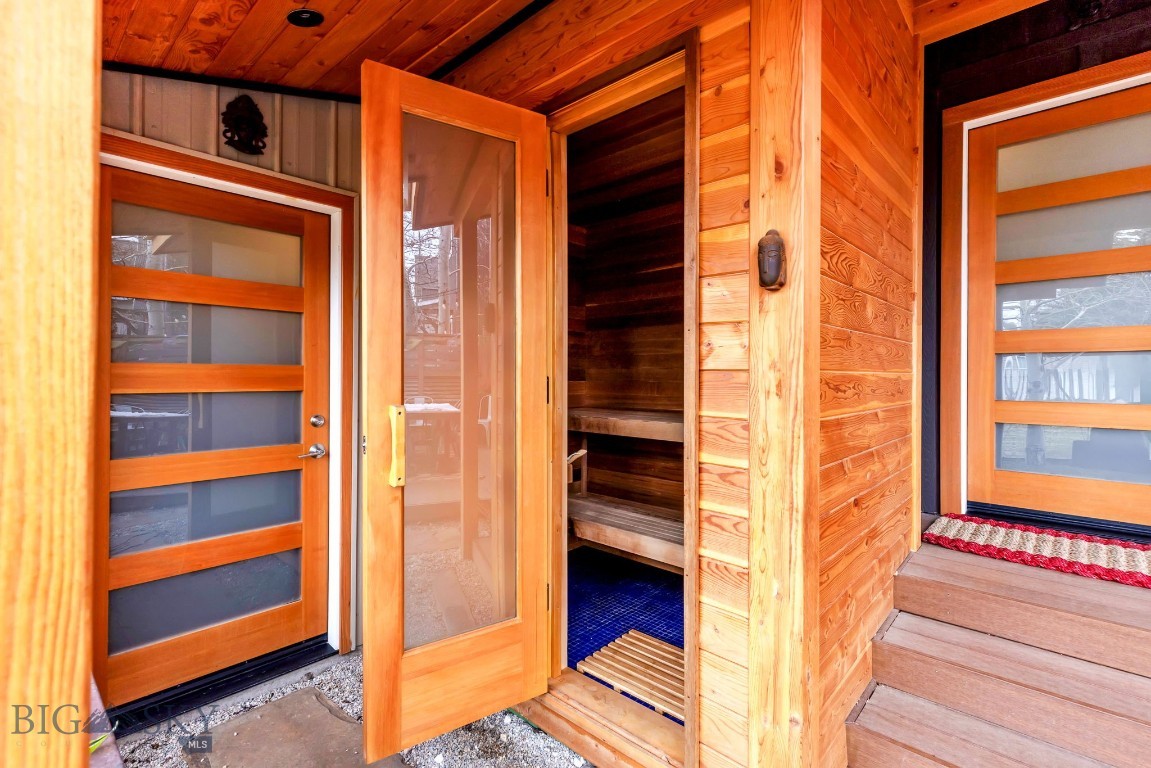 Walton Homestead - Residential