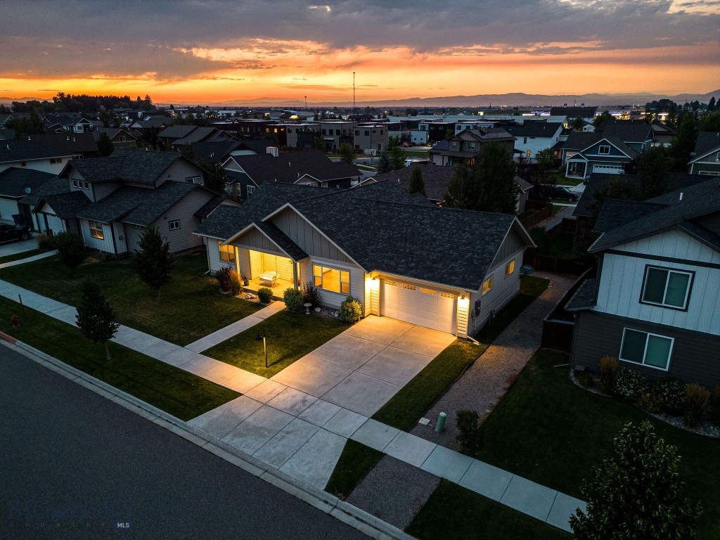 Falcon Hollow - Residential
