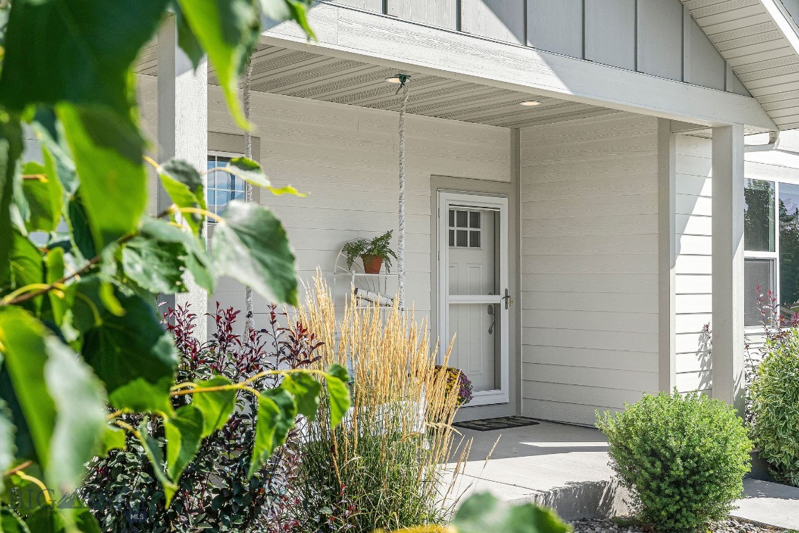 Falcon Hollow - Residential
