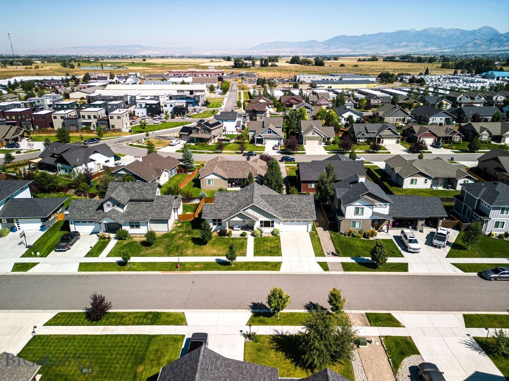 Falcon Hollow - Residential