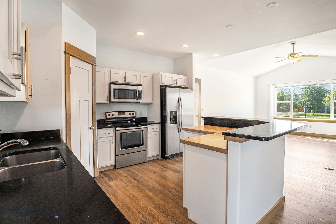 Falcon Hollow - Residential