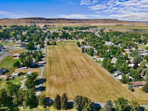 Photo of 522 3rd Street SW, Park City, MT 59063 (MLS # 405570)