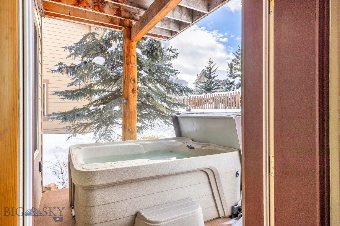 Tamarack Court Condo - Residential