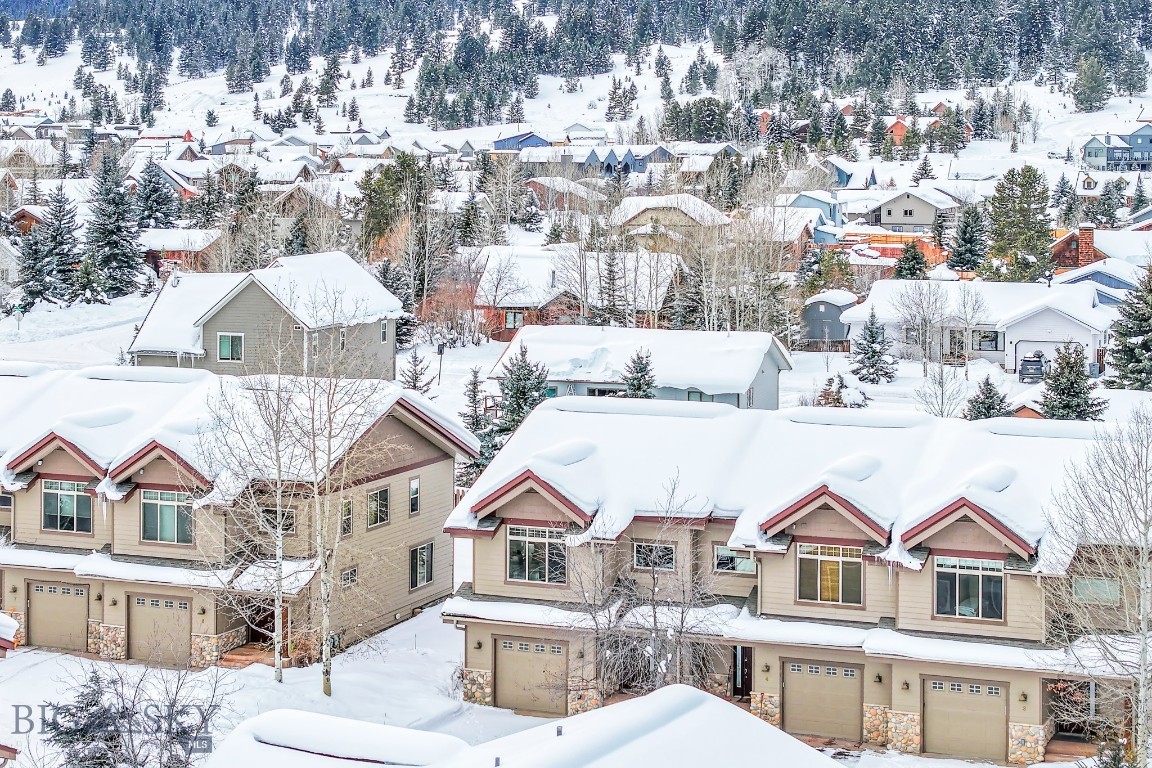 Tamarack Court Condo - Residential