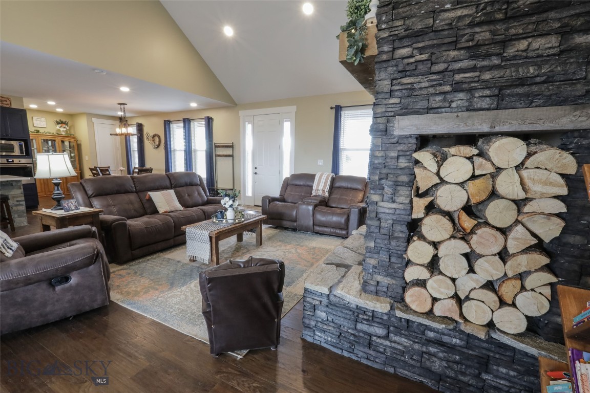 Yellowstone Meadows - Residential