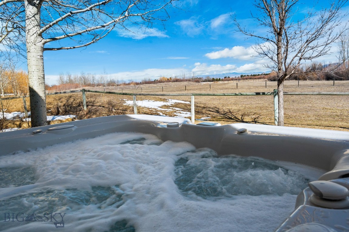 Bozeman, Montana 59718, United States, 3 Bedrooms Bedrooms, ,3 BathroomsBathrooms,Residential,Contingent,99866