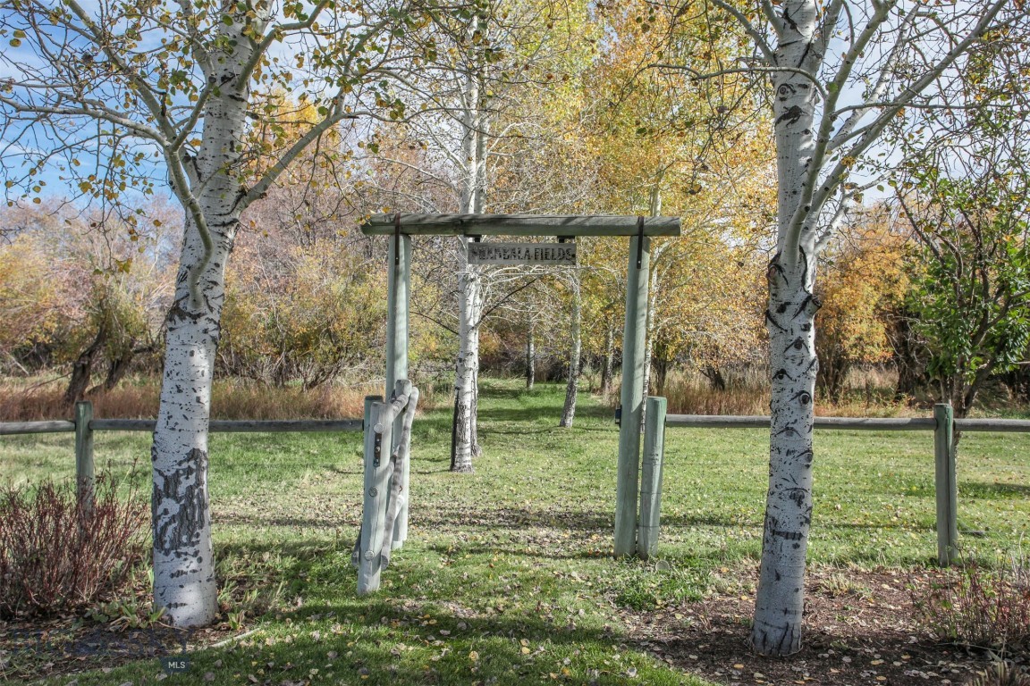 Bozeman, Montana 59718, United States, 3 Bedrooms Bedrooms, ,3 BathroomsBathrooms,Residential,Contingent,99866