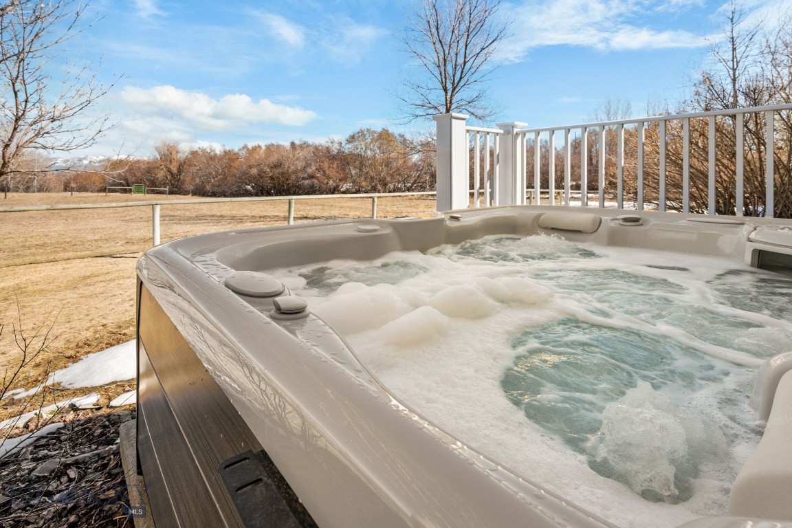 Bozeman, Montana 59718, United States, 3 Bedrooms Bedrooms, ,3 BathroomsBathrooms,Residential,Contingent,99866