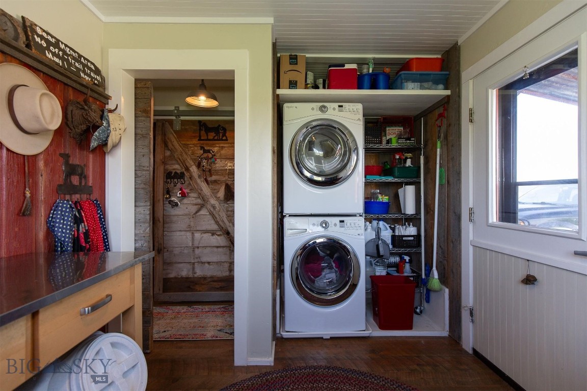 Shining Mountain West - Residential