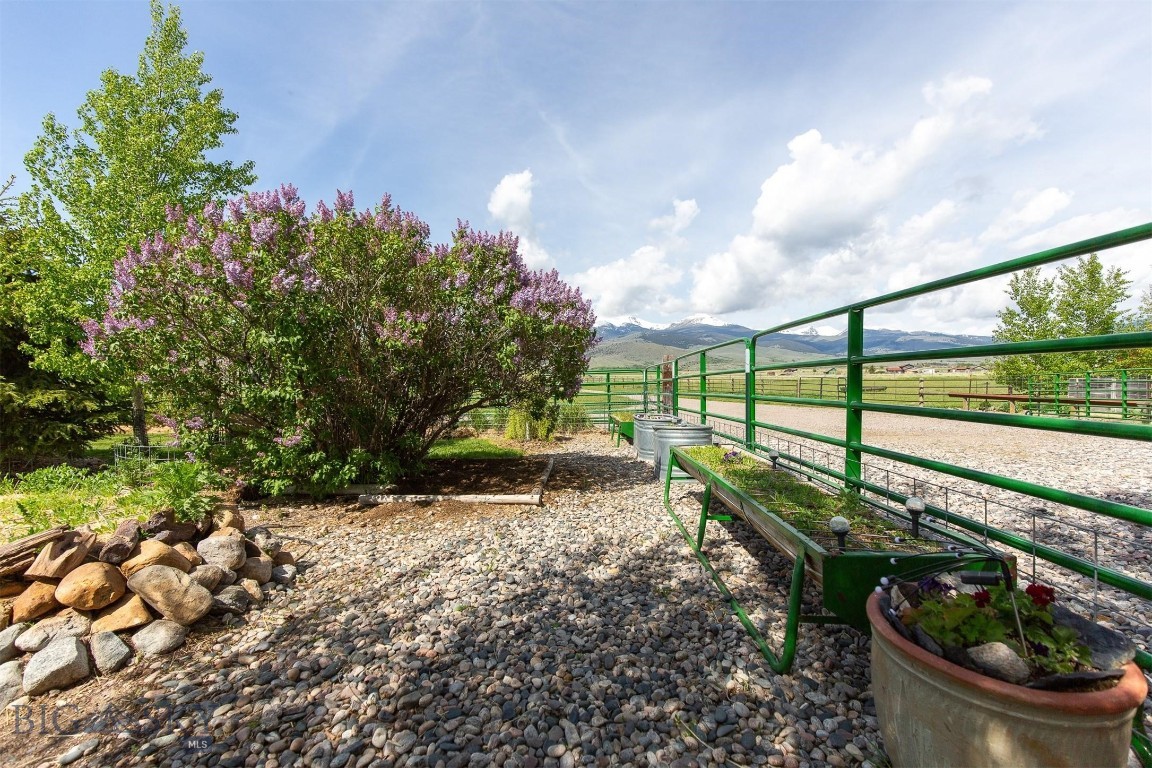 Shining Mountain West - Residential