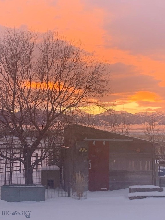 Shining Mountain West - Residential