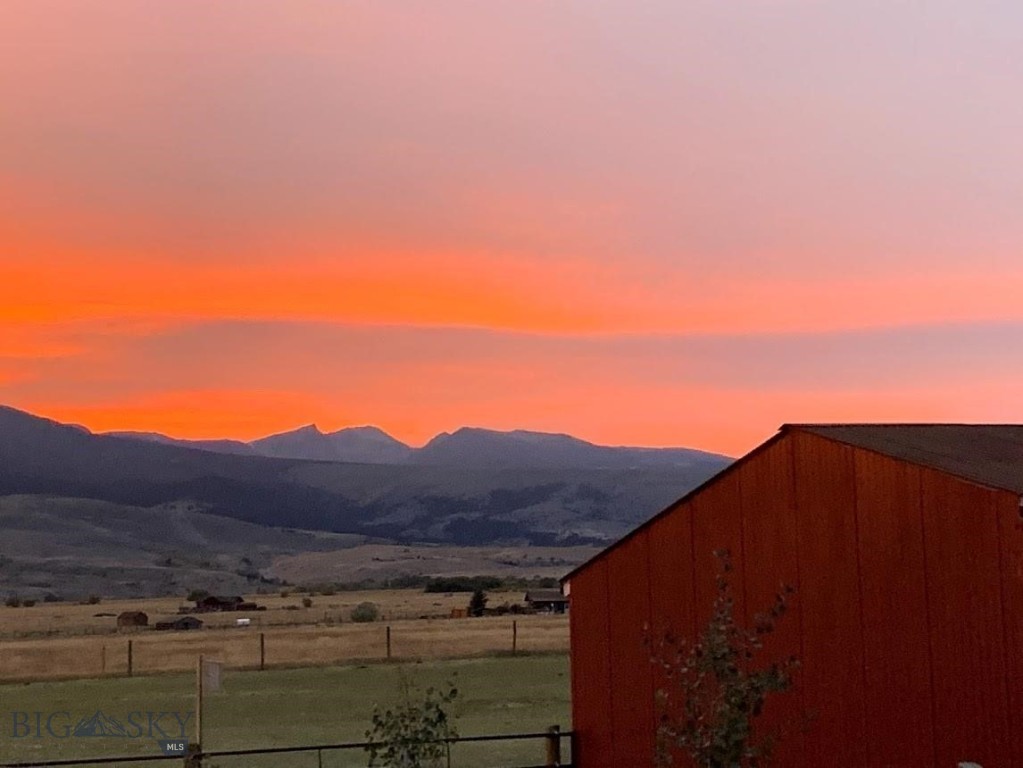 Shining Mountain West - Residential