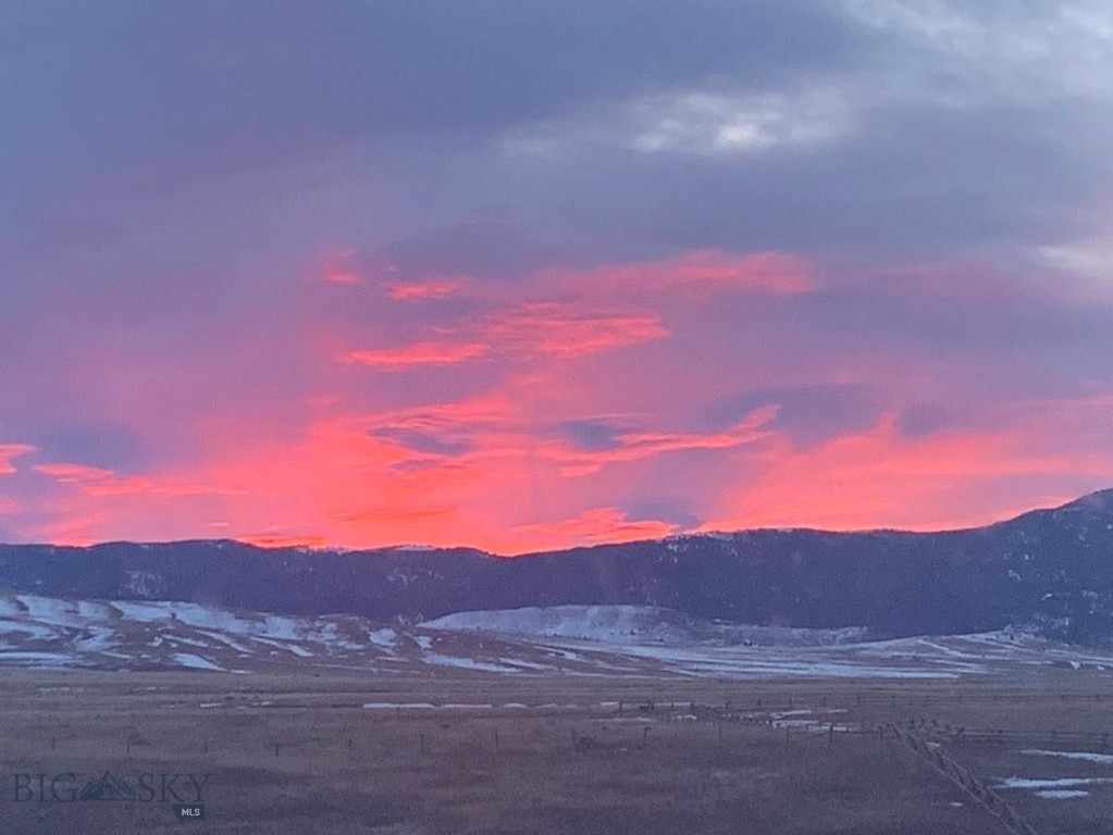 Shining Mountain West - Residential