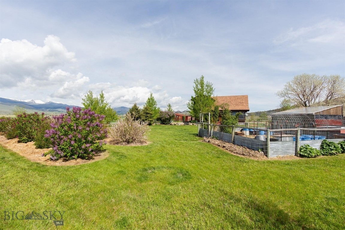 Shining Mountain West - Residential