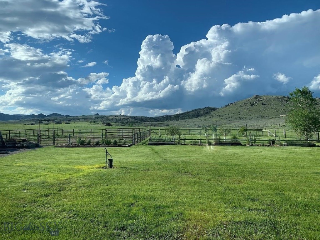 Shining Mountain West - Residential