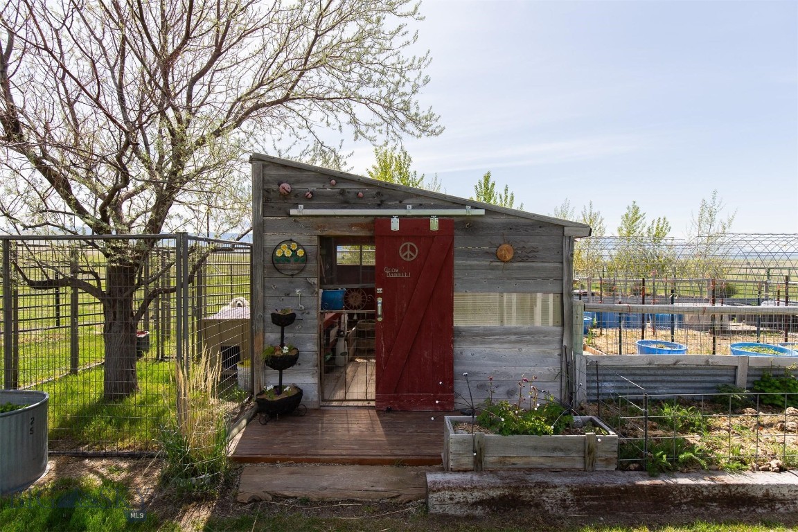 Shining Mountain West - Residential