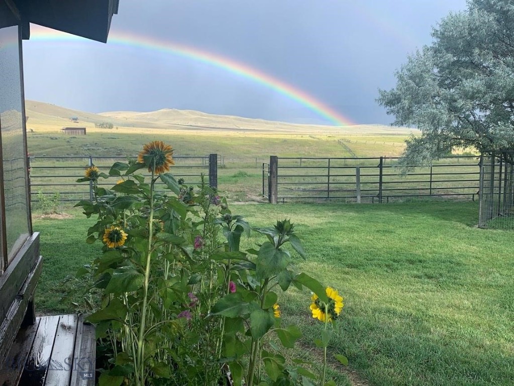 Shining Mountain West - Residential