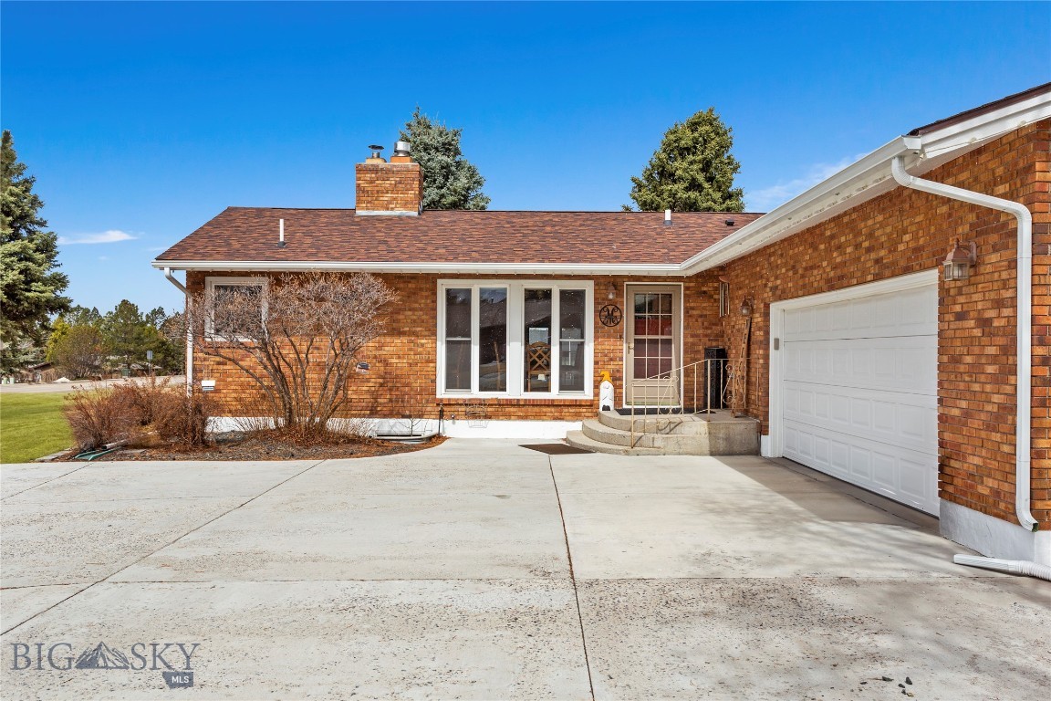 Butte, Montana 59701, United States, 6 Bedrooms Bedrooms, ,3 BathroomsBathrooms,Residential,Contingent,112511