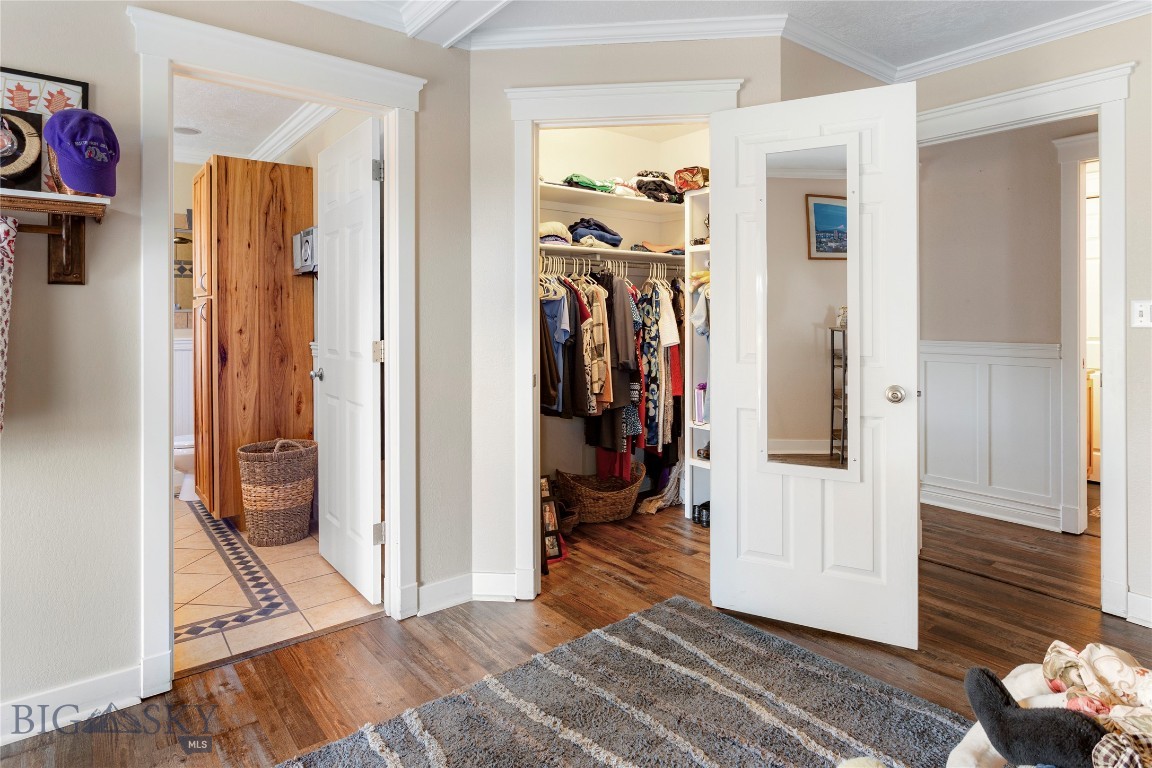 Butte, Montana 59701, United States, 6 Bedrooms Bedrooms, ,3 BathroomsBathrooms,Residential,Contingent,112511