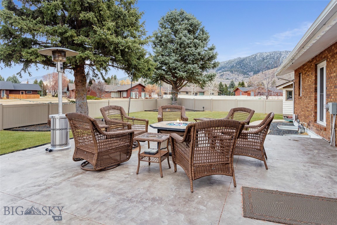 Butte, Montana 59701, United States, 6 Bedrooms Bedrooms, ,3 BathroomsBathrooms,Residential,Contingent,112511