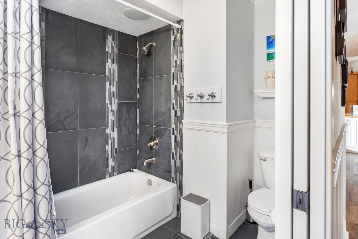 Butte, Montana 59701, United States, 6 Bedrooms Bedrooms, ,3 BathroomsBathrooms,Residential,Contingent,112511