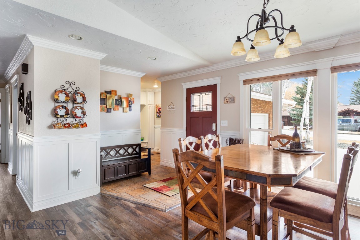 Butte, Montana 59701, United States, 6 Bedrooms Bedrooms, ,3 BathroomsBathrooms,Residential,Contingent,112511