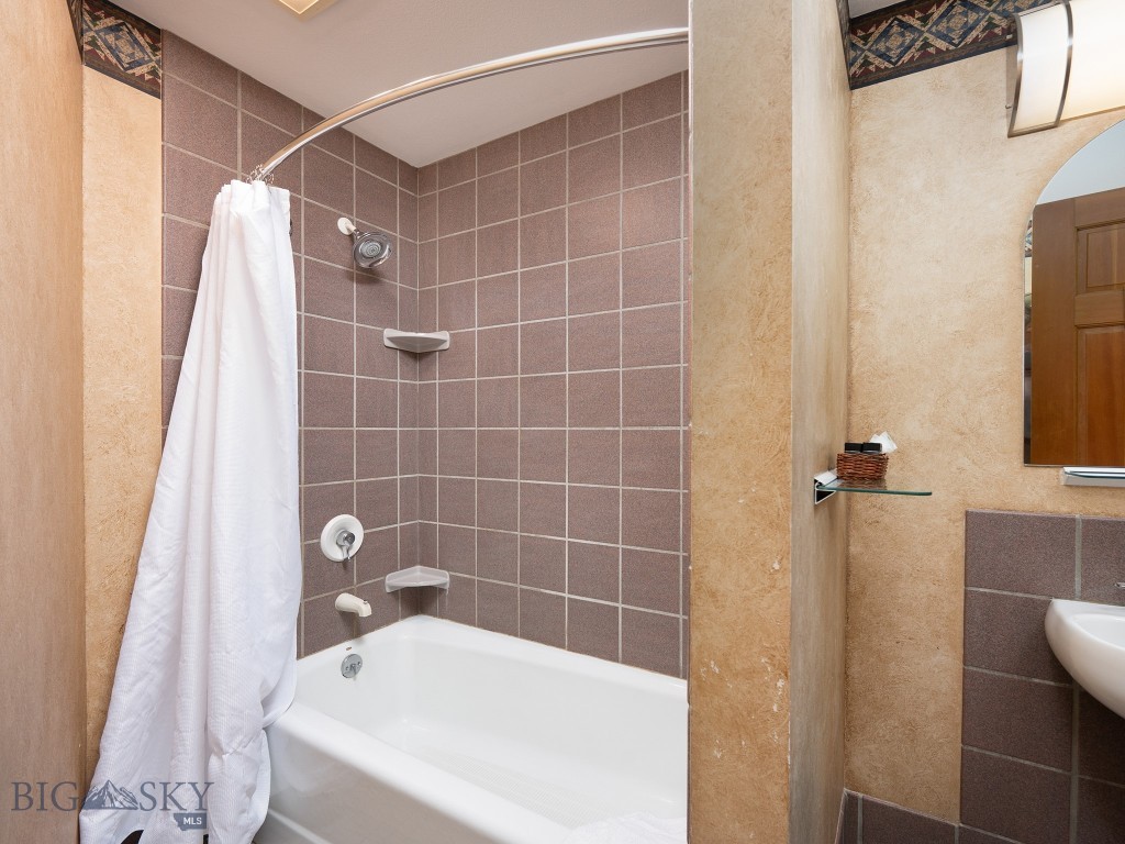 Shoshone Hotel Condos - Residential