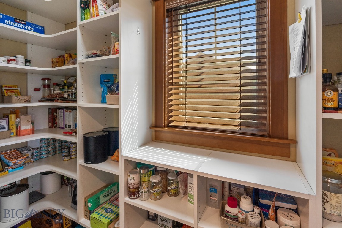 Bozeman, Montana 59715, United States, 4 Bedrooms Bedrooms, ,5 BathroomsBathrooms,Residential,Contingent,118276