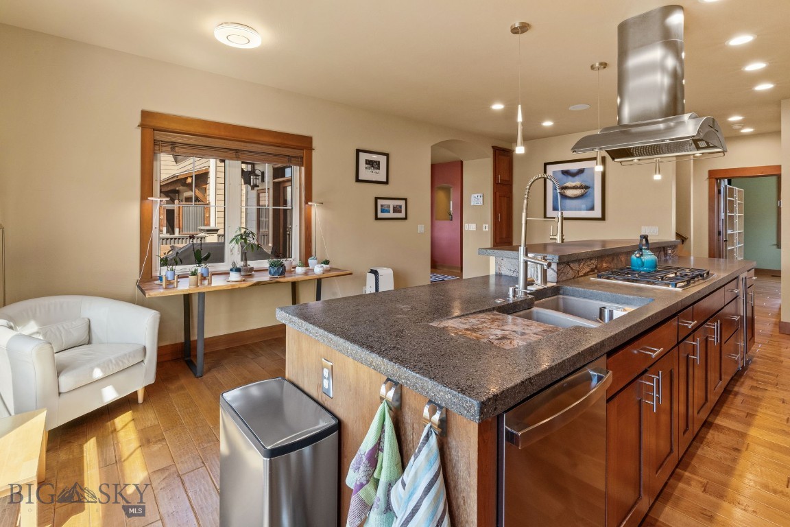 Bozeman, Montana 59715, United States, 4 Bedrooms Bedrooms, ,5 BathroomsBathrooms,Residential,Contingent,118276