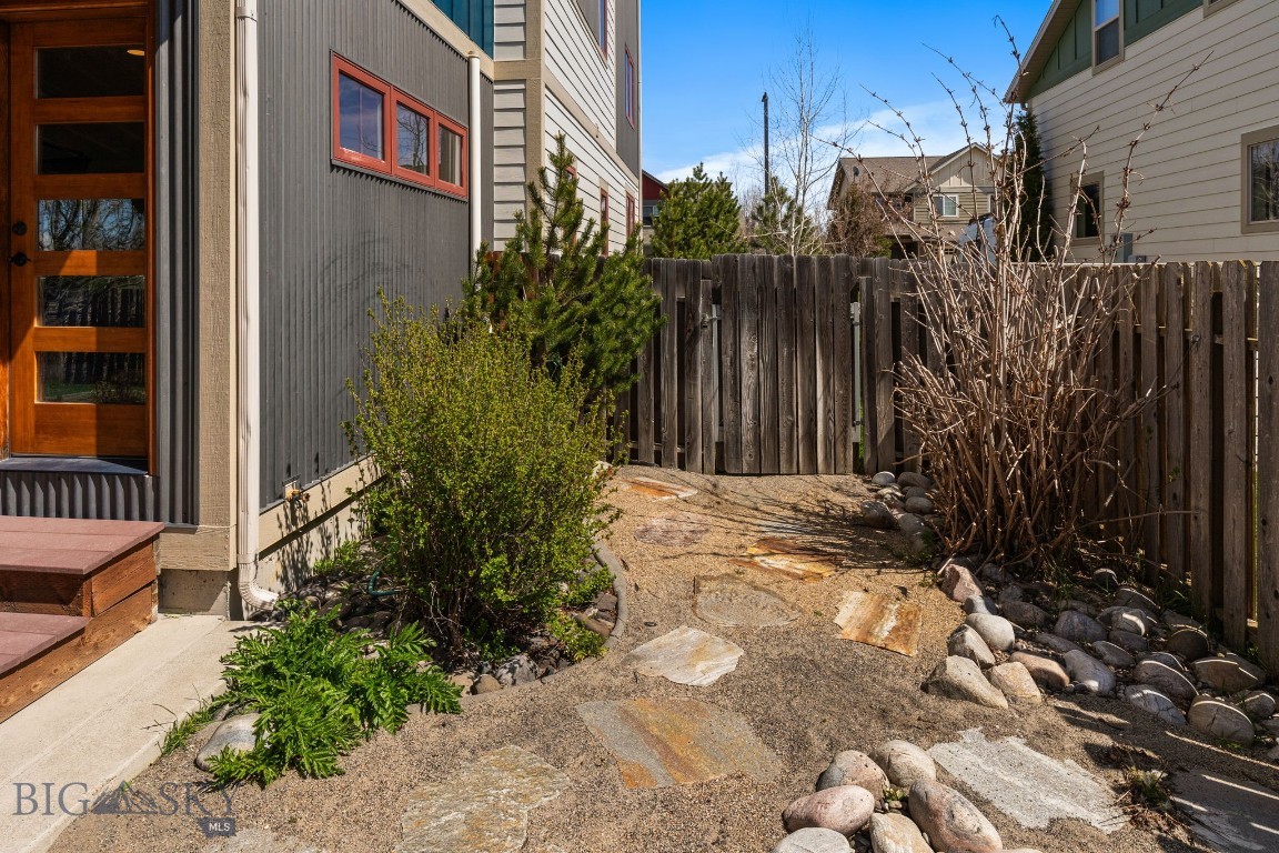 Bozeman, Montana 59715, United States, 4 Bedrooms Bedrooms, ,5 BathroomsBathrooms,Residential,Contingent,118276