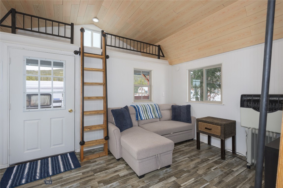Lake View - Residential