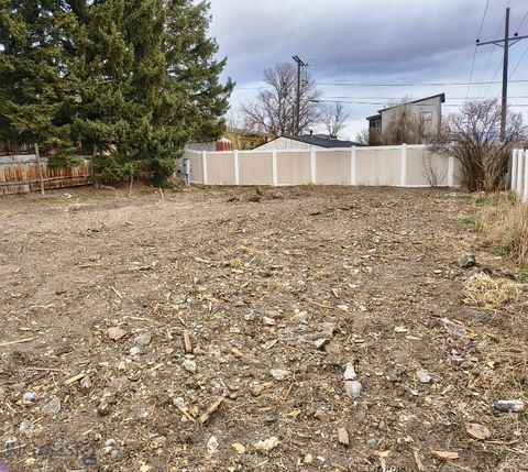 Photo of 608 N I Street, Livingston, MT 59047 (MLS # 408514)