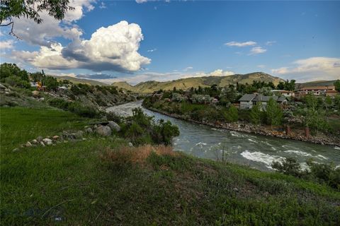 Photo of 104 Vista Street, Gardiner, MT 59030 (MLS # 399592)
