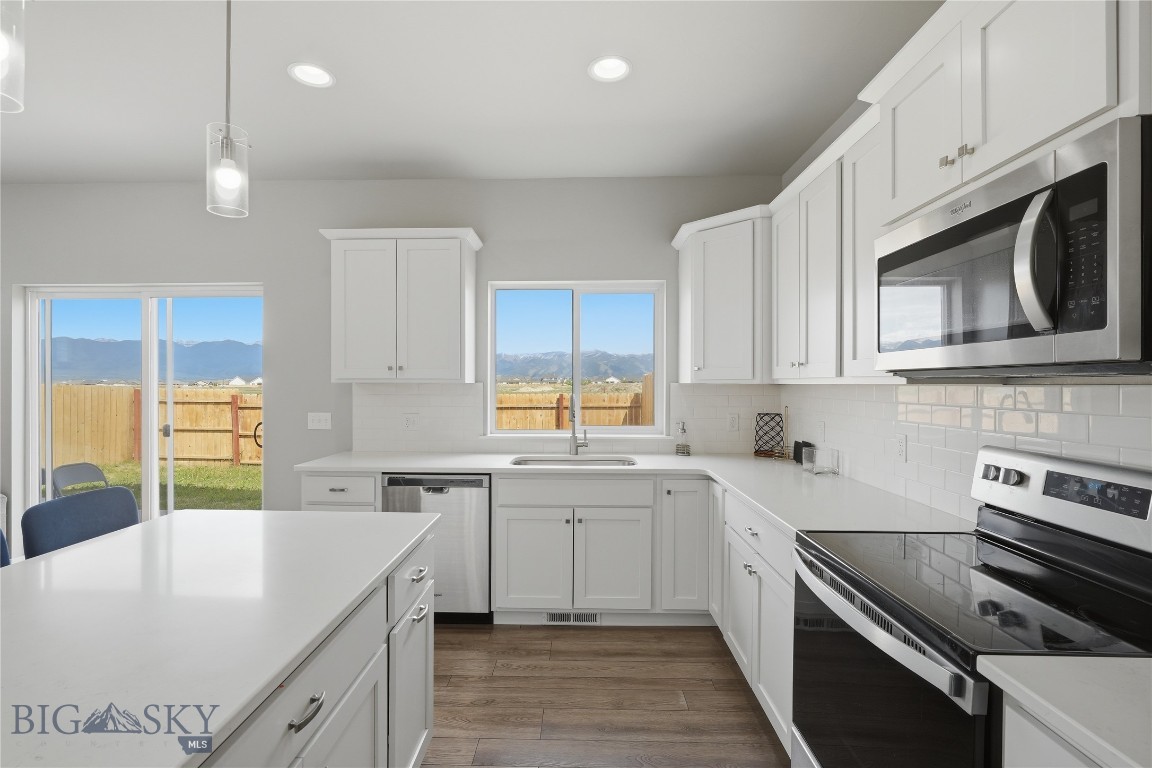 Cloverleaf Meadows - Residential