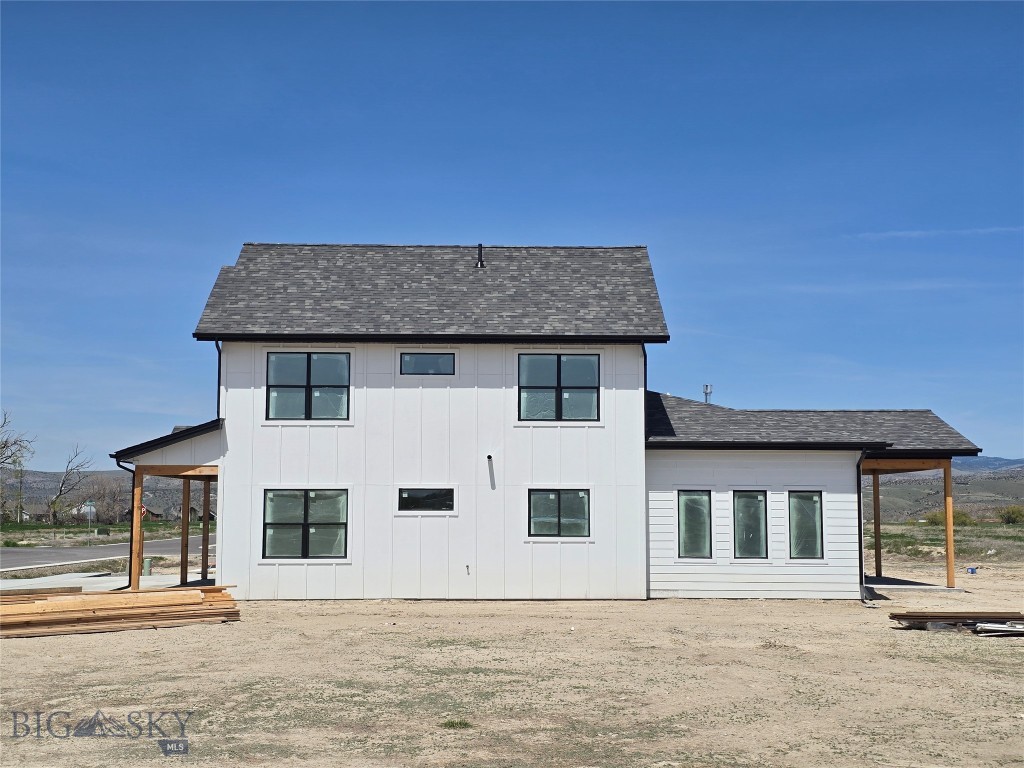 303 S Crispin Street