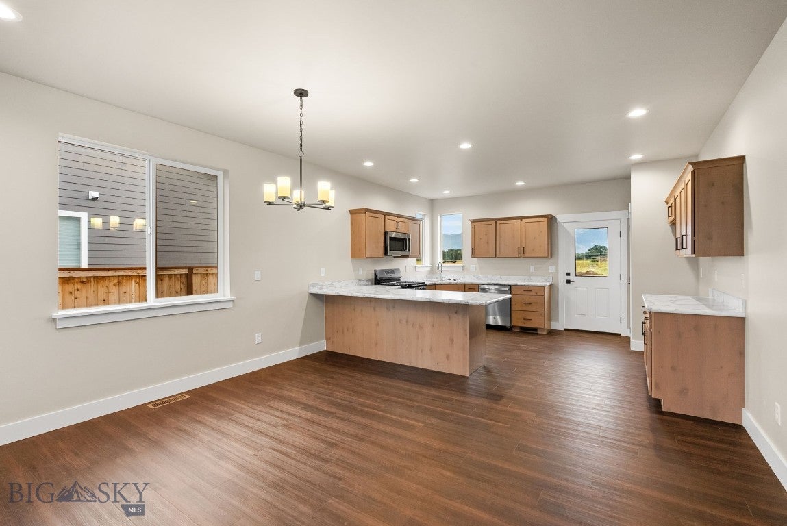 2302 Oriole Drive