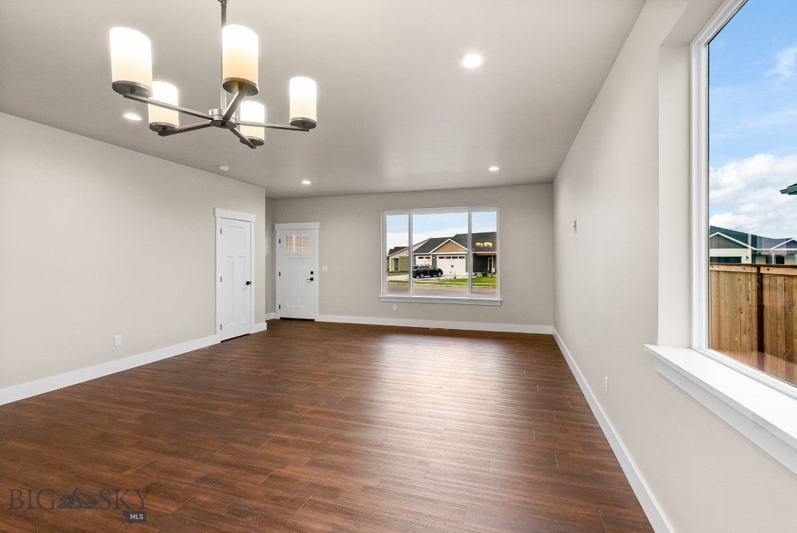 2302 Oriole Drive