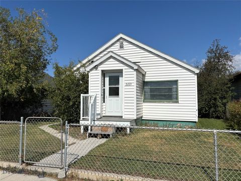 Photo of 2221 Harvard Ave, Butte, MT 59701 (MLS # 405904)