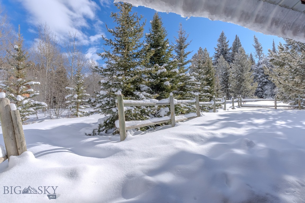 286 Mule Deer Road