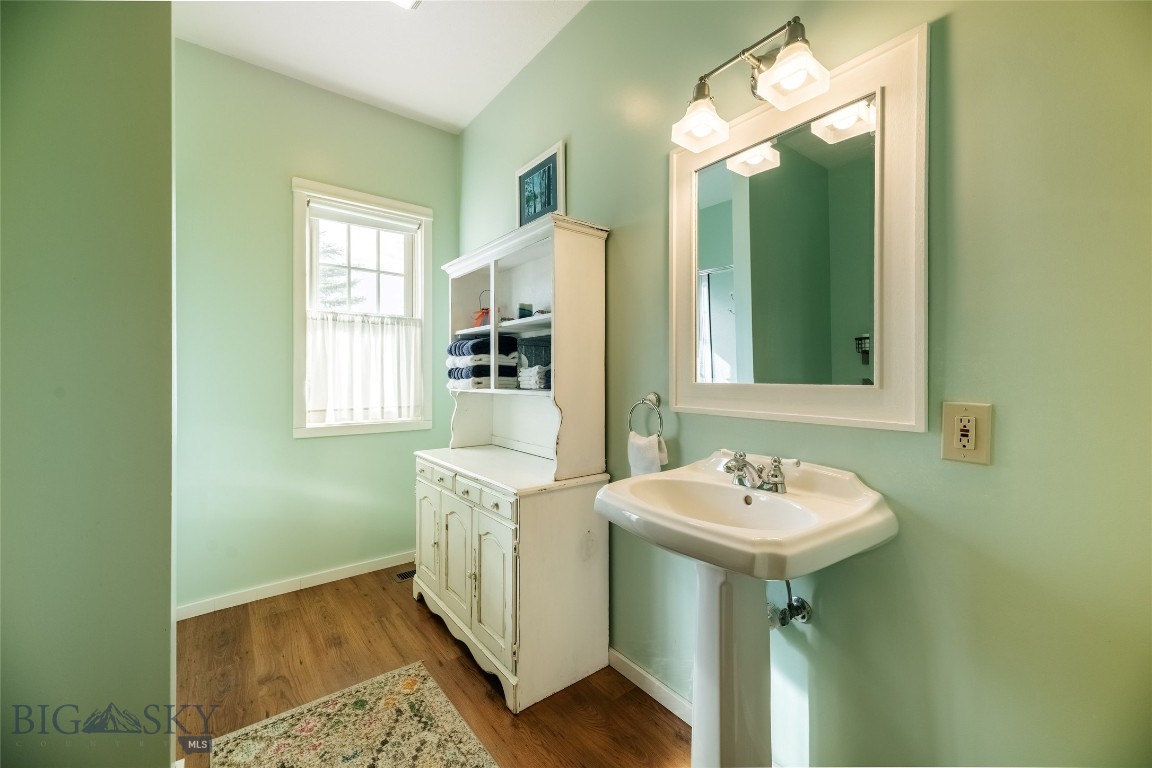 Round Mountain Estates - Residential