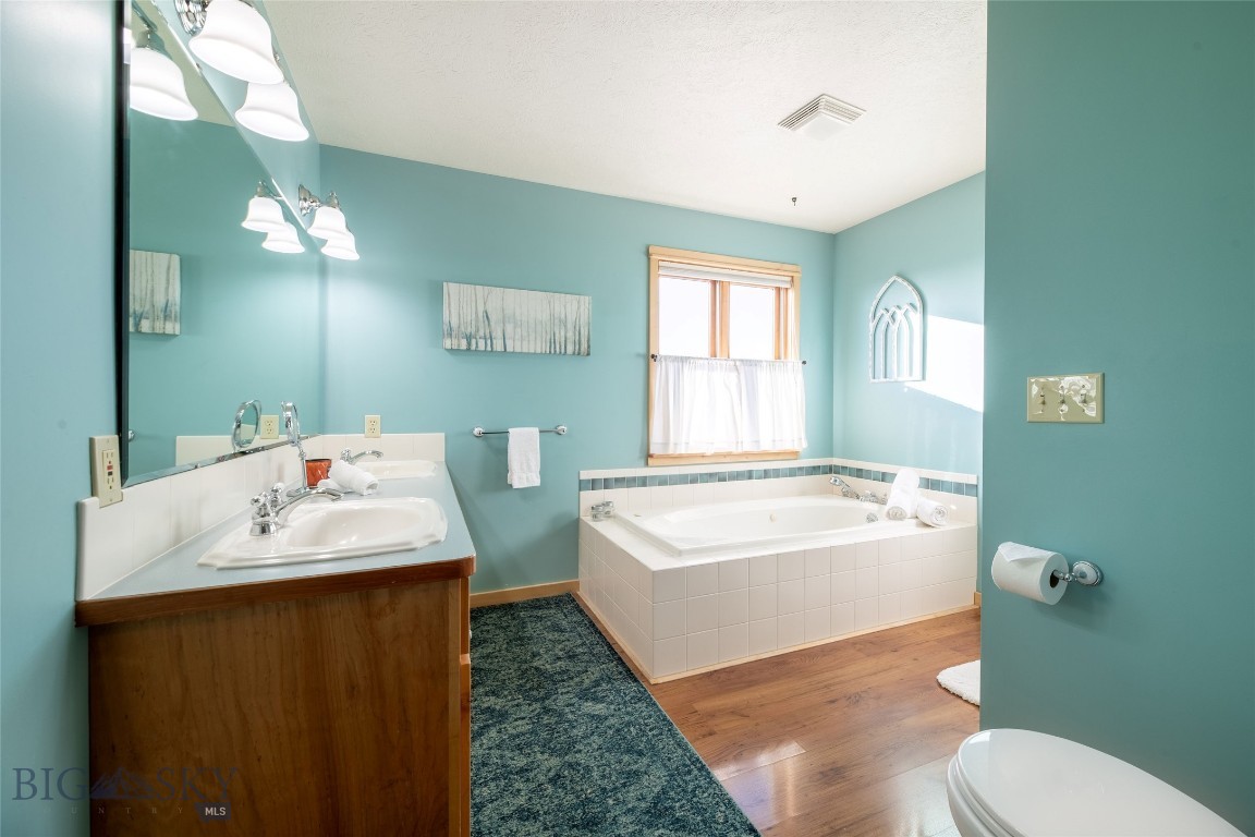 Round Mountain Estates - Residential