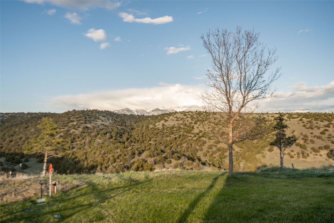 Round Mountain Estates - Residential